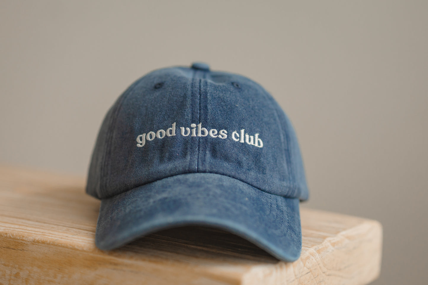 Good vibes club hat